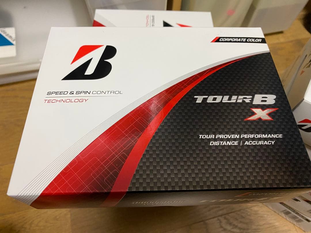 週末値下　ブリヂストン TOUR B X ゴルフボール 4ダース　48球