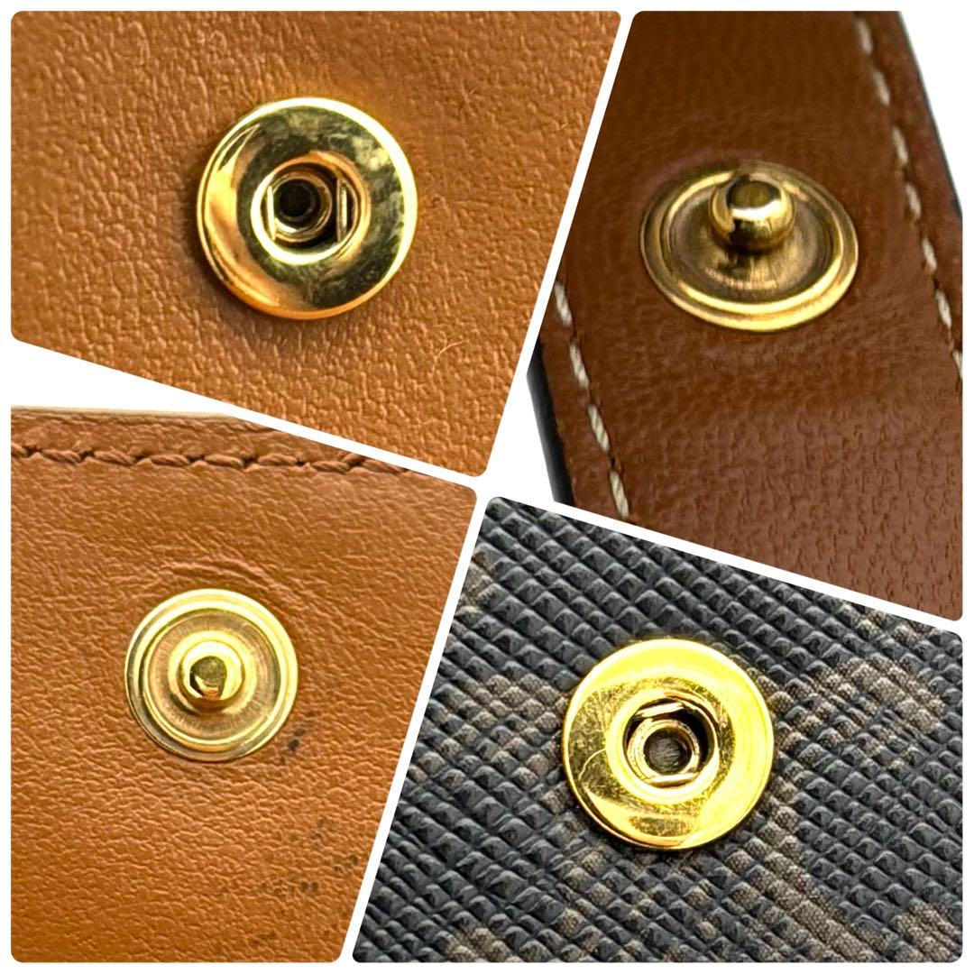 ☆美品☆セリーヌ 二つ折り財布 トリオンフ コンパクト ストラップウォレット 黒