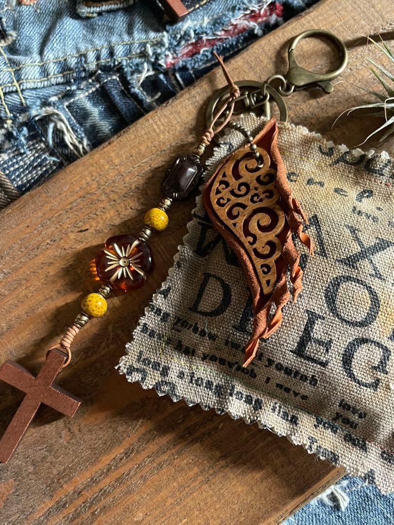 No.145フェザー with ヒノキチップチャーム‪·̩͙꒰ঌ