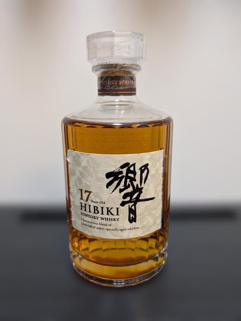 響17年 サントリーウイスキー 700ml