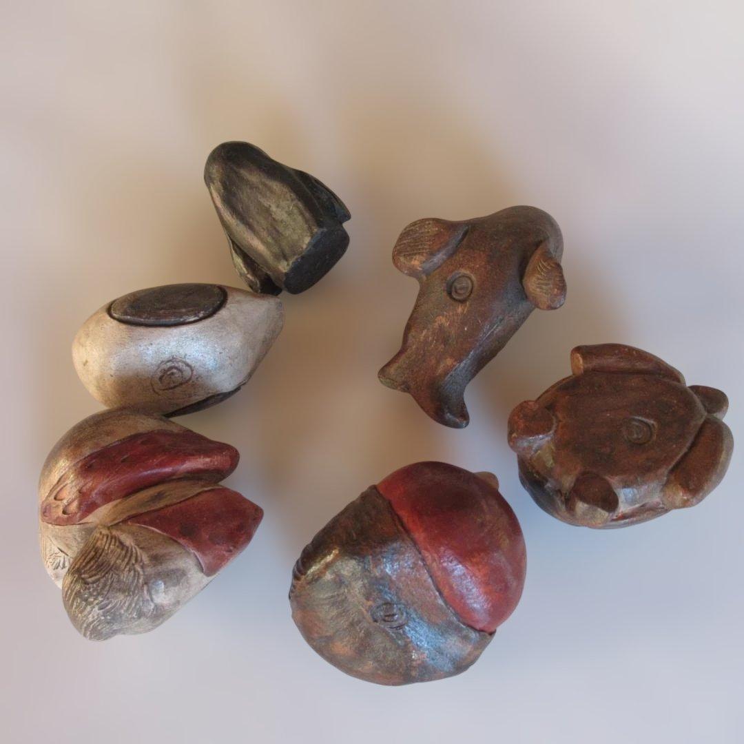 ガラパゴス諸島の動物　陶器の動物