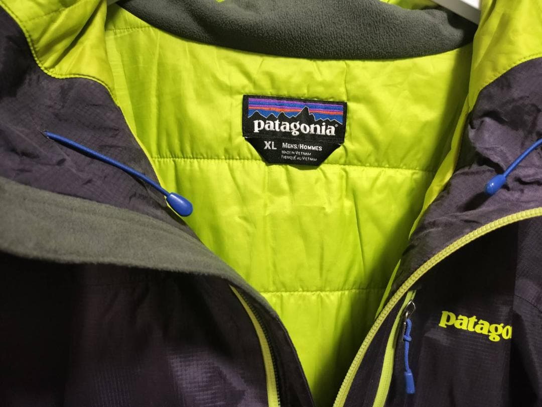 PATAGONIA パタゴニア　プリマロフト　中綿　マウンテンパーカーＸＬ