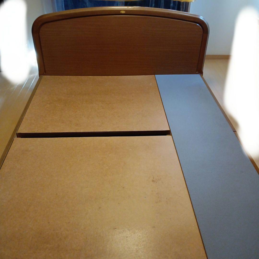 シモンズ　クイーン　サイズ　ベッド　フレーム