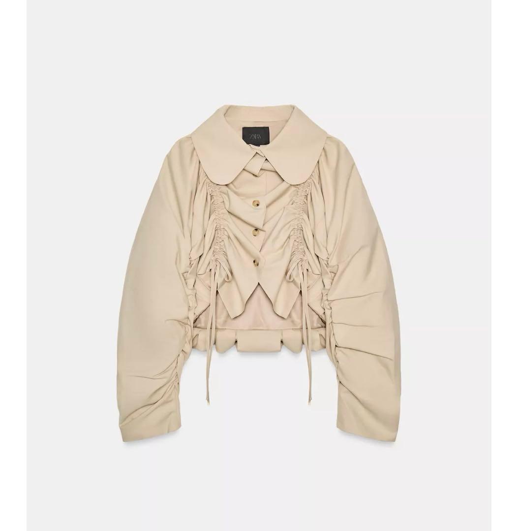 タグ付き新品★ZARAのフリル付きクロップドトレンチコート★XS-Sサイズ★完売