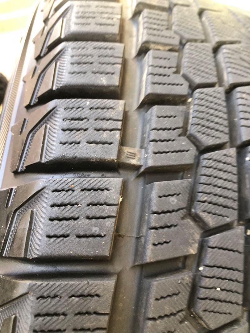 ここあさん専用スタッドレスタイヤ225/60R17 美品バリ山