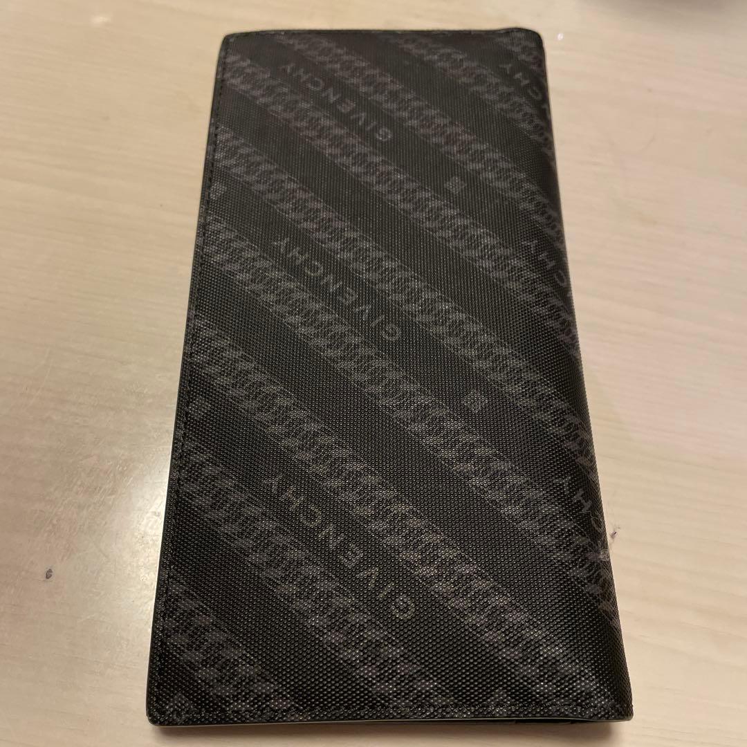 あ*様 GIVENCHY ジバンシー　ブラック 長財布