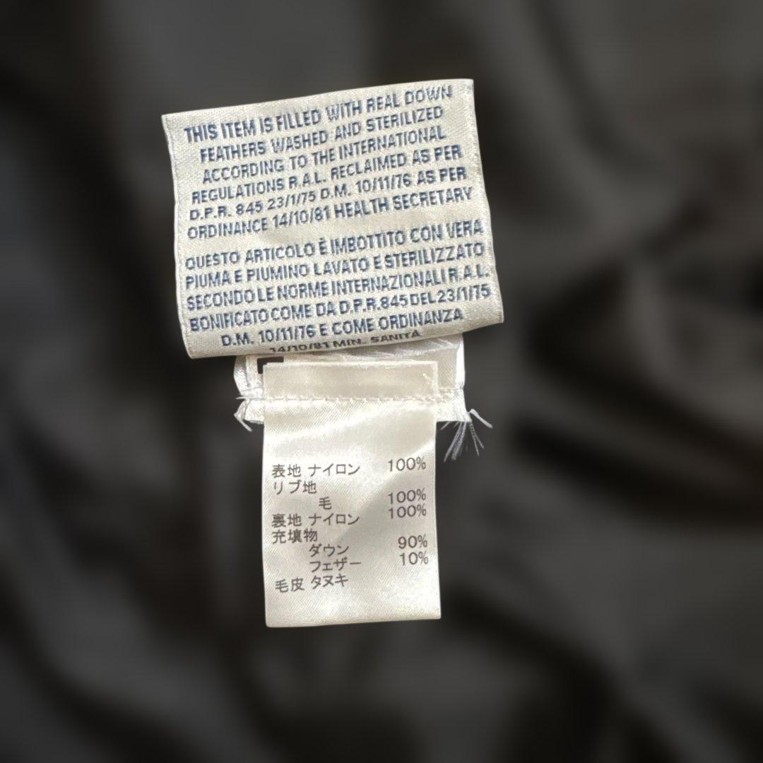 Moncler ダウンジャケット フード付き