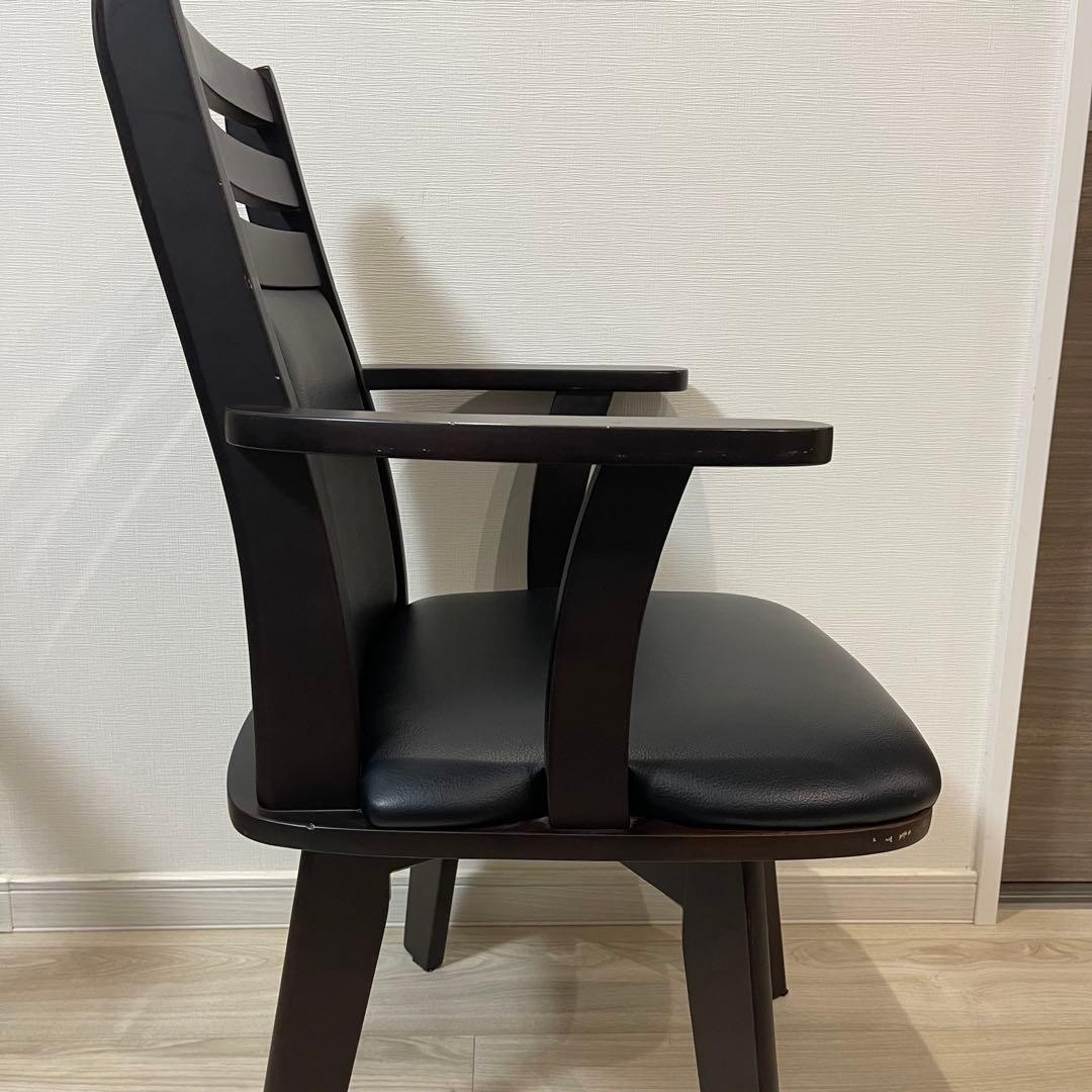 回転式チェア 黒 肘置き付き×二式