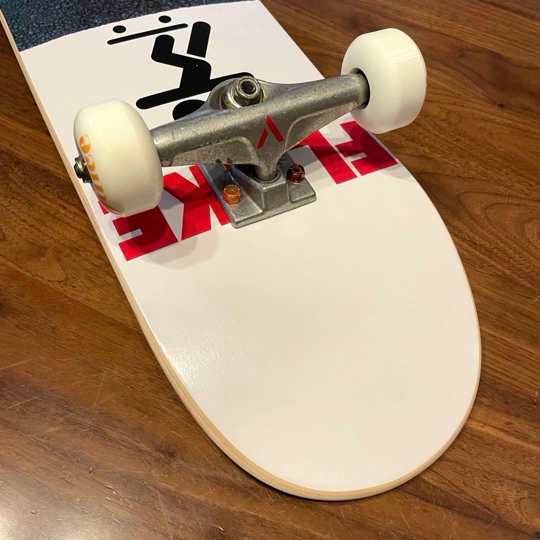 極美品　ベンチャートラック　スケートボード　コンプリート　子供用　スケボー