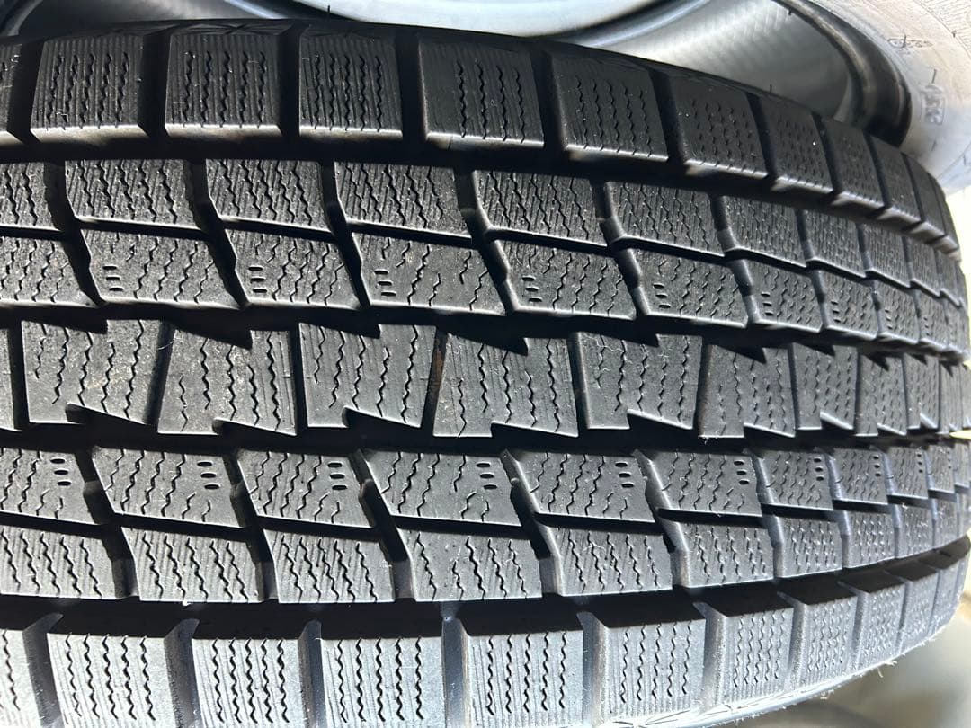 235/55R18 スタッドレスタイヤ