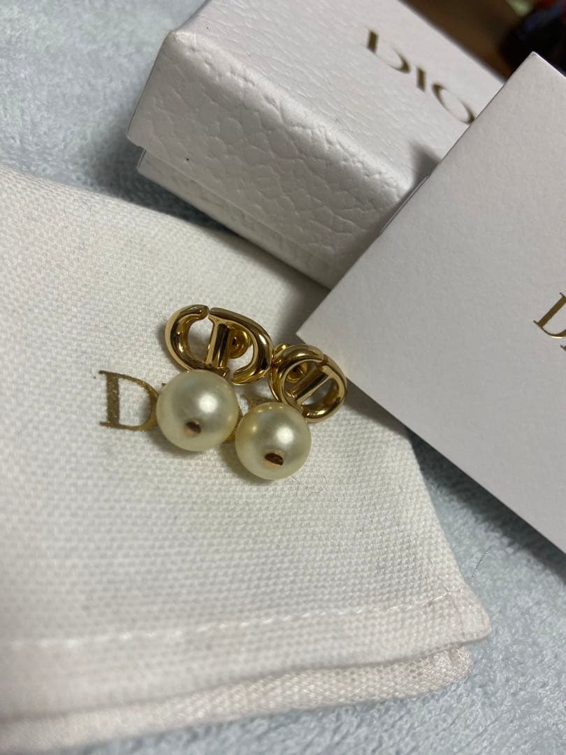 【未使用に近い】CD Navy ピアス