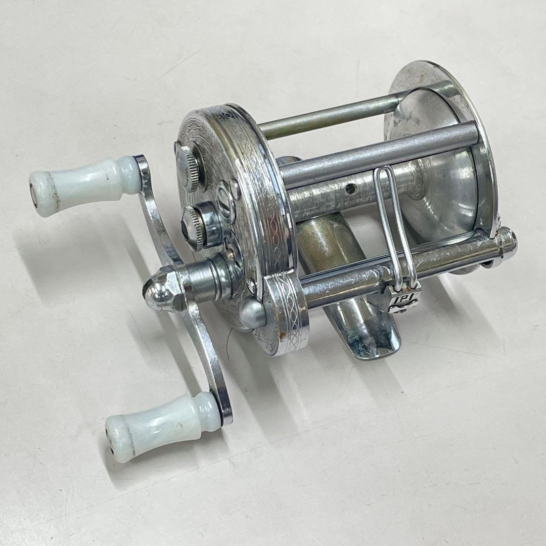 PFLUEGER SUMMIT 1993L 彫刻系ダイレクトリール