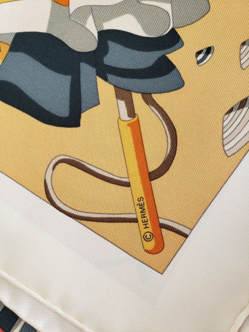 【レアカラー】HERMES　カレ90 ～ノルマンディ海岸の魅力～ きなり色