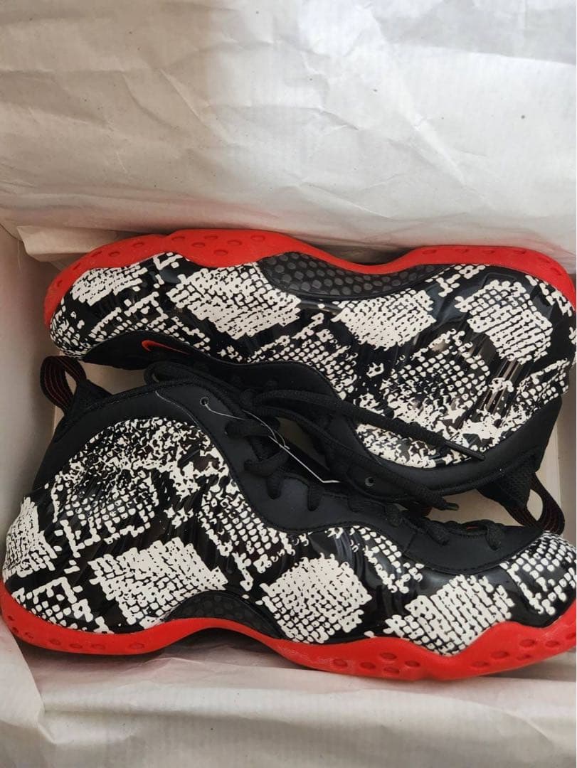 ナイキ エア フォームポジット1 スネークスキン