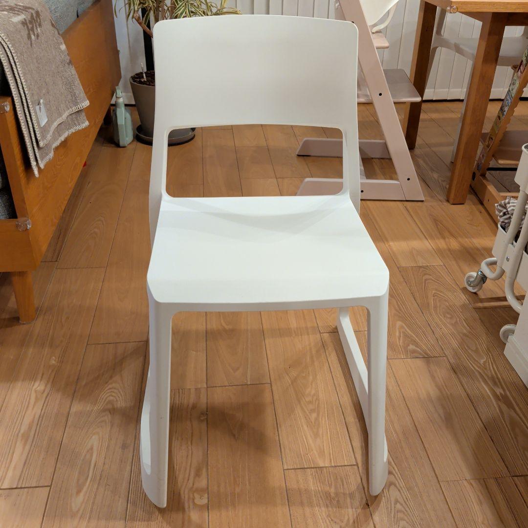 Vitra Tipton ホワイト