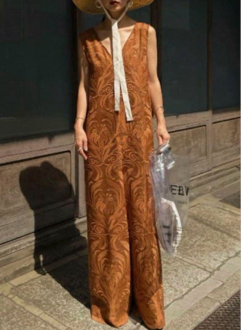 サロペット・オーバーオール・オールインワン Ameri Vintage CHLOE V NECK ROMPERS