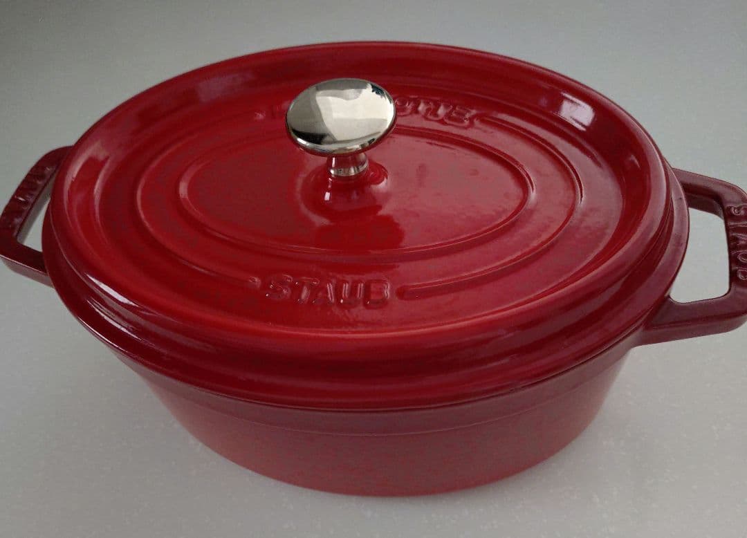 staubストウブ ココットオバール チェリー 23cm