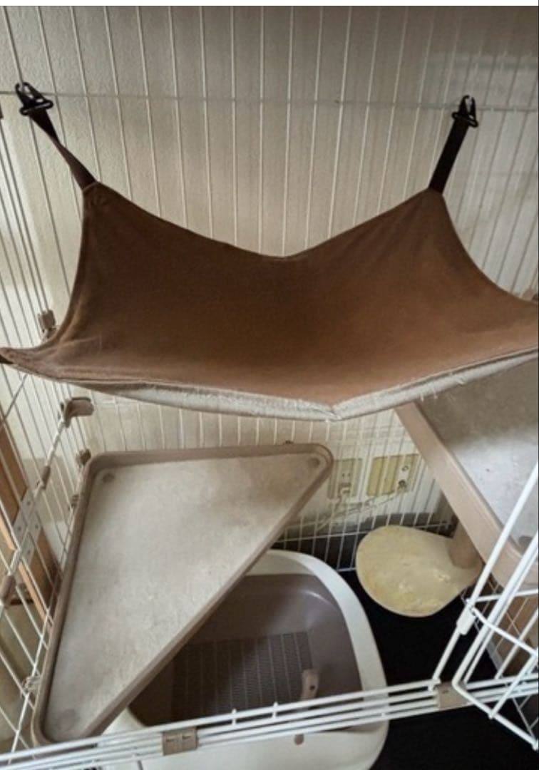 13万円以上品　キャットゲ－ジ　猫ケージ✖️2個とトイレと爪研ぎ一式