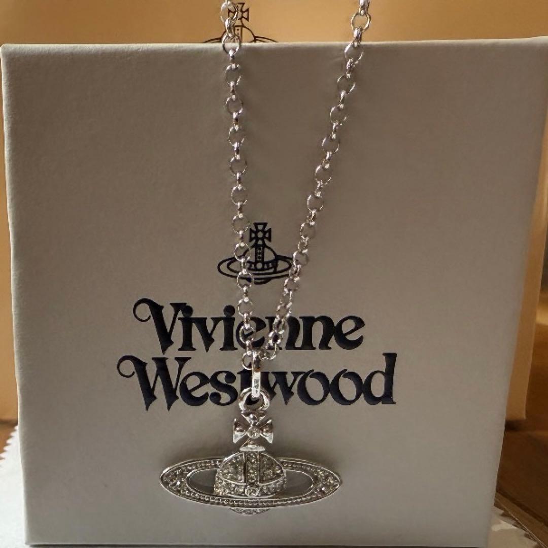 【数量限定】Vivienne Westwood ラウンドオーブ キーホルダー