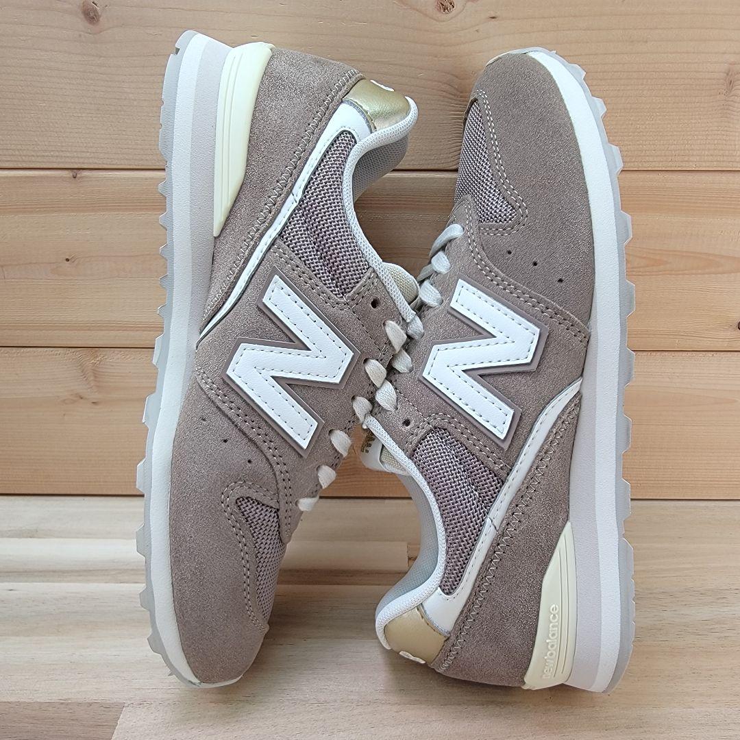 ニューバランス WL996HR2 ブラウン/ゴールド 23.5cm