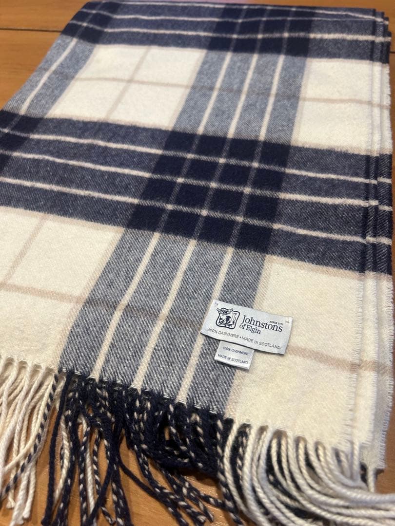 Johnstons of Elgin 100%カシミヤ 大判ストール