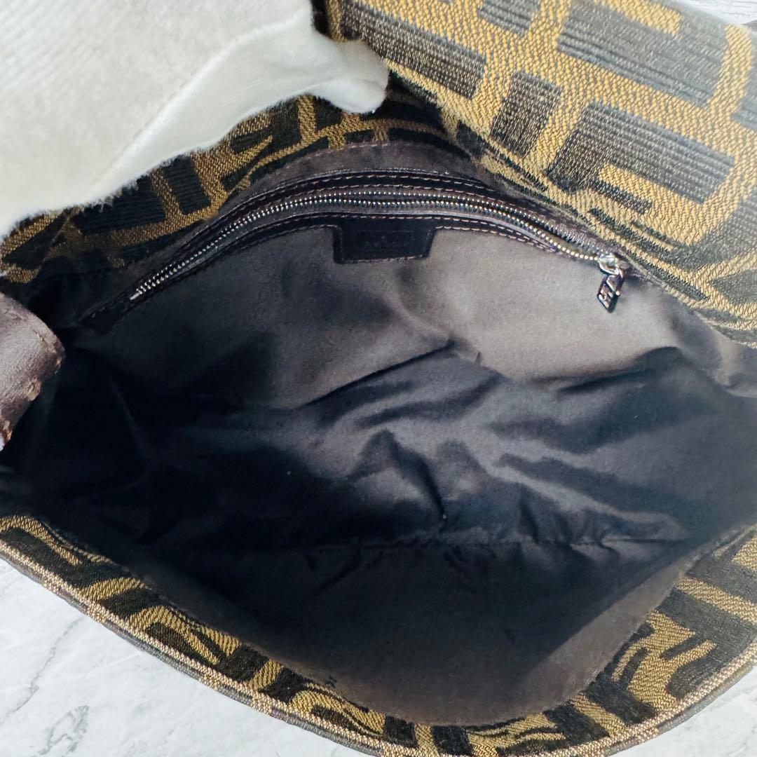 ✨FENDI✨フェンディ✨ズッカ柄✨シルバー金具✨ブラウン✨ハンドバッグ✨