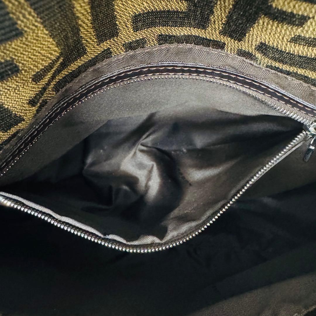 ✨FENDI✨フェンディ✨ズッカ柄✨シルバー金具✨ブラウン✨ハンドバッグ✨