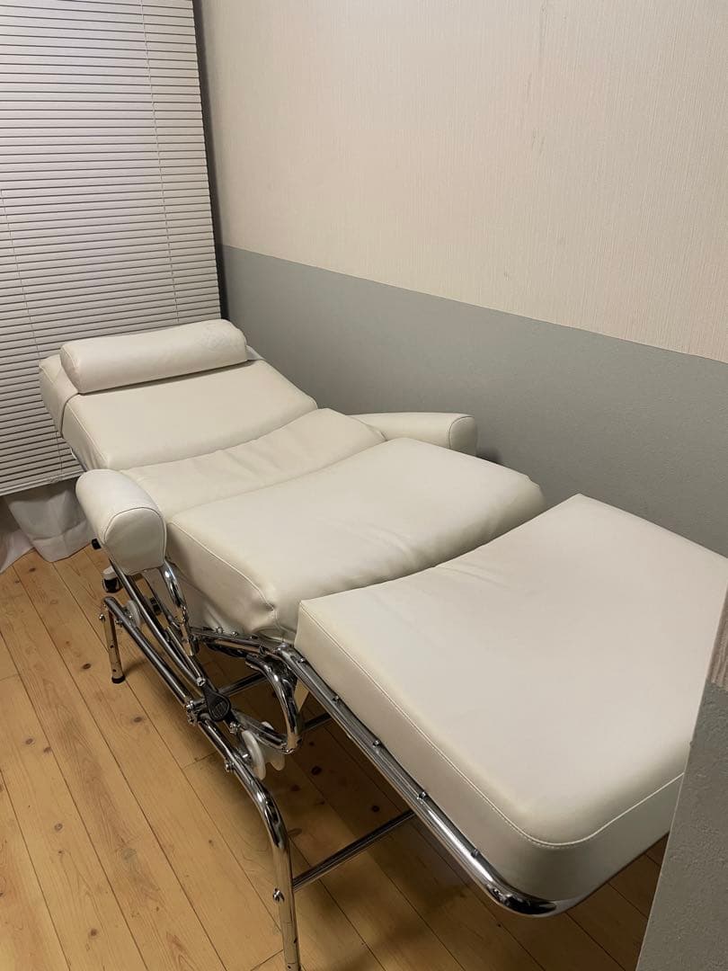 ドイツ製リクライニング施術チェア業務用/エステネイル自宅サロン◎定価9万以上美品