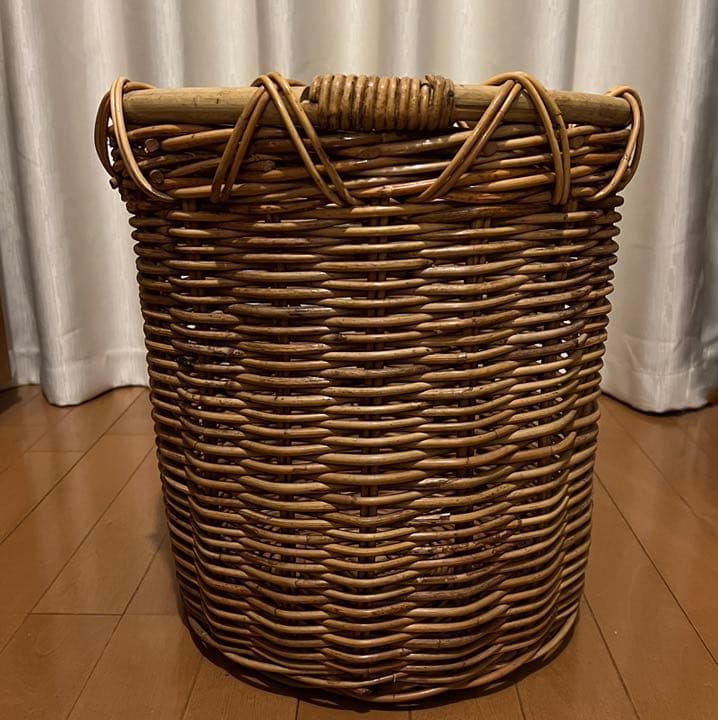 【オールドラタン】特大サイズのバスケット 物入れ 鉢カバーなどに