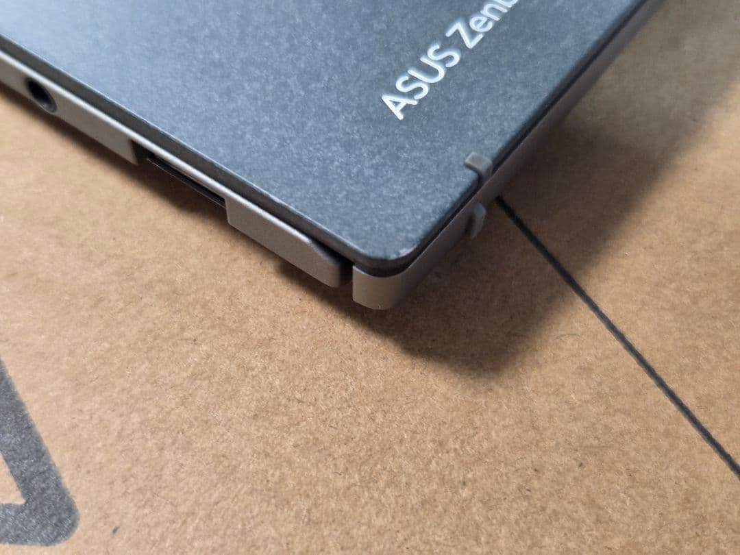 Windowsノート本体 mokomokomooZenbook S 13 OLED UX5304VA