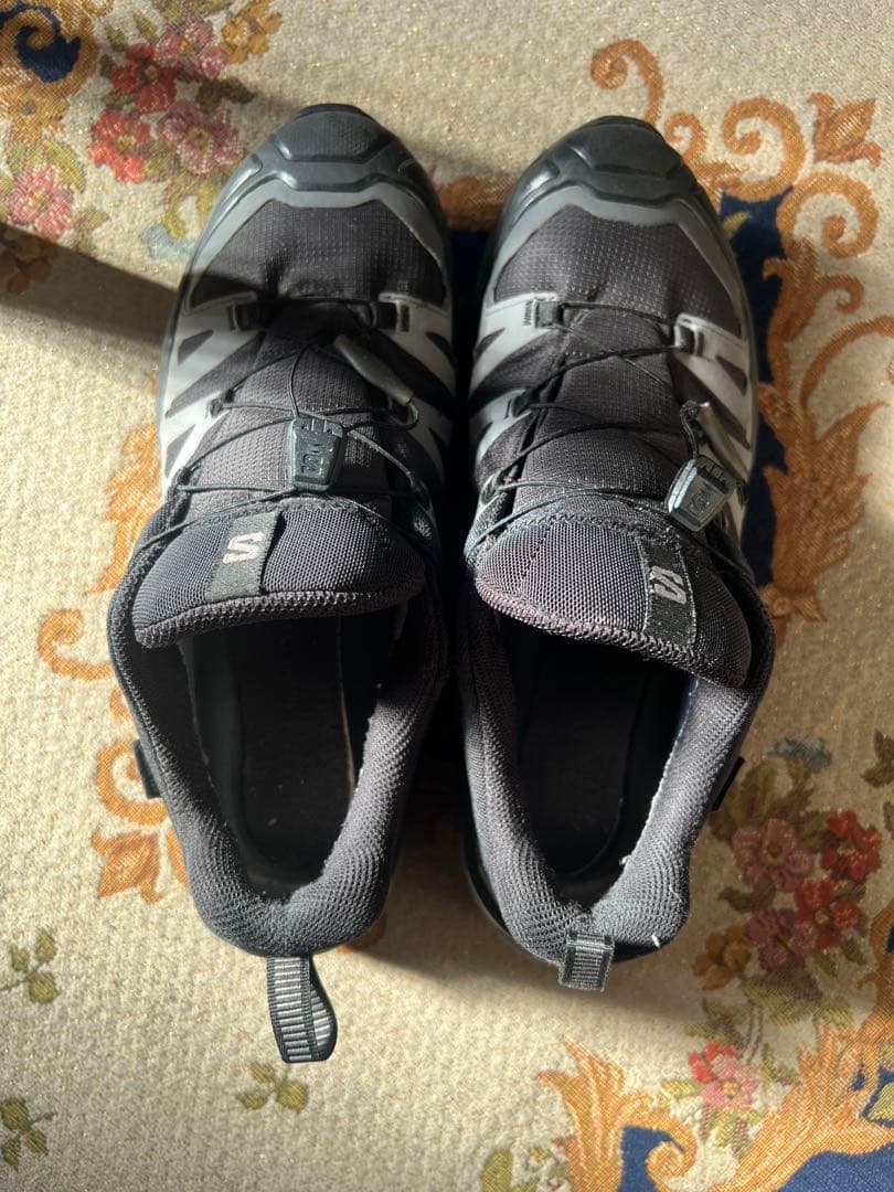 SALOMON トレイルシューズ