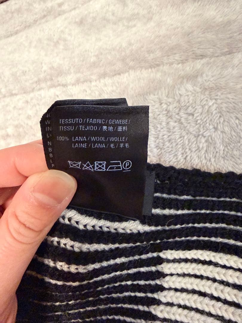 バレンシアガ　BALENCIAGA UNIFIT マフラー　ブラック　ホワイト