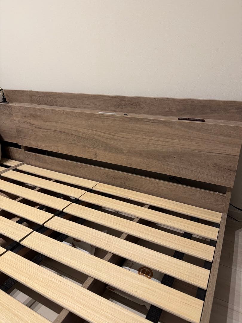 ベッドフレーム ローベッド セミダブル ① 送料込み