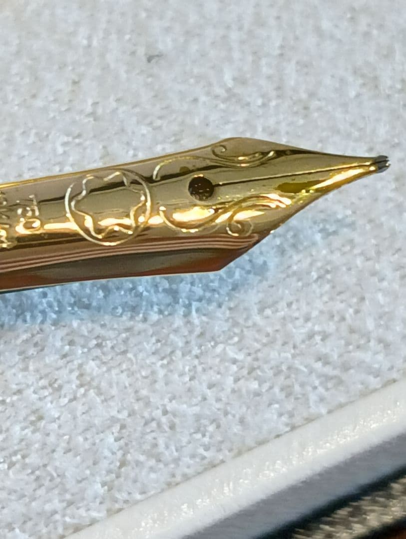 MONT BLANC 万年筆 F ノブレスマーブルゴールド　セール