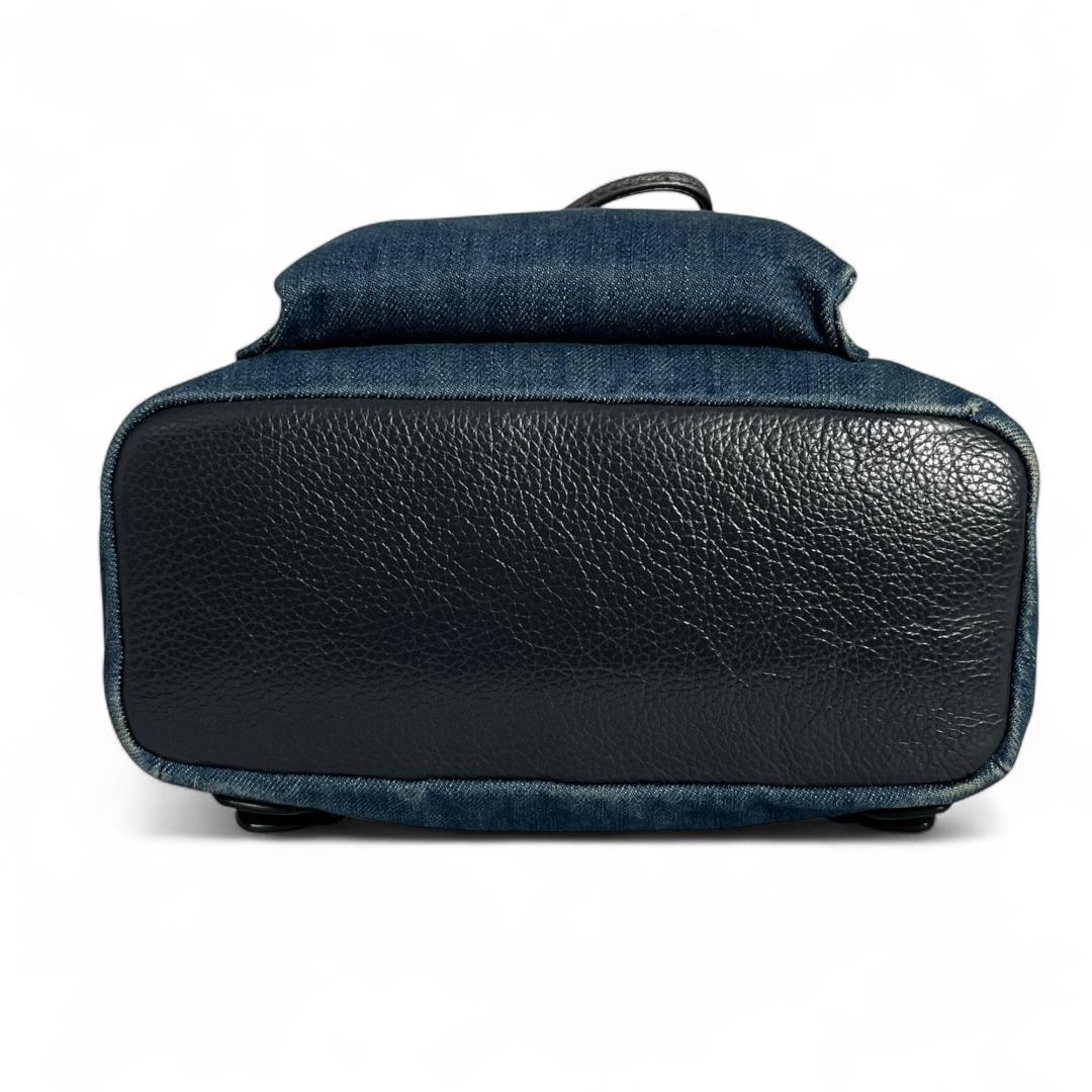 美品 COACH バックパック デニム レザー ネイビー ターンロック 花柄