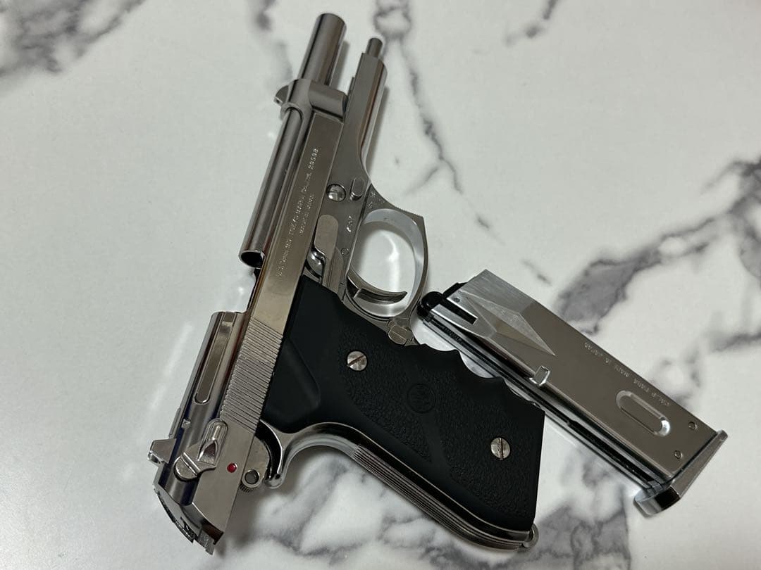 11月値下げ中〜M92F ガスガン 東京マルイ　18禁
