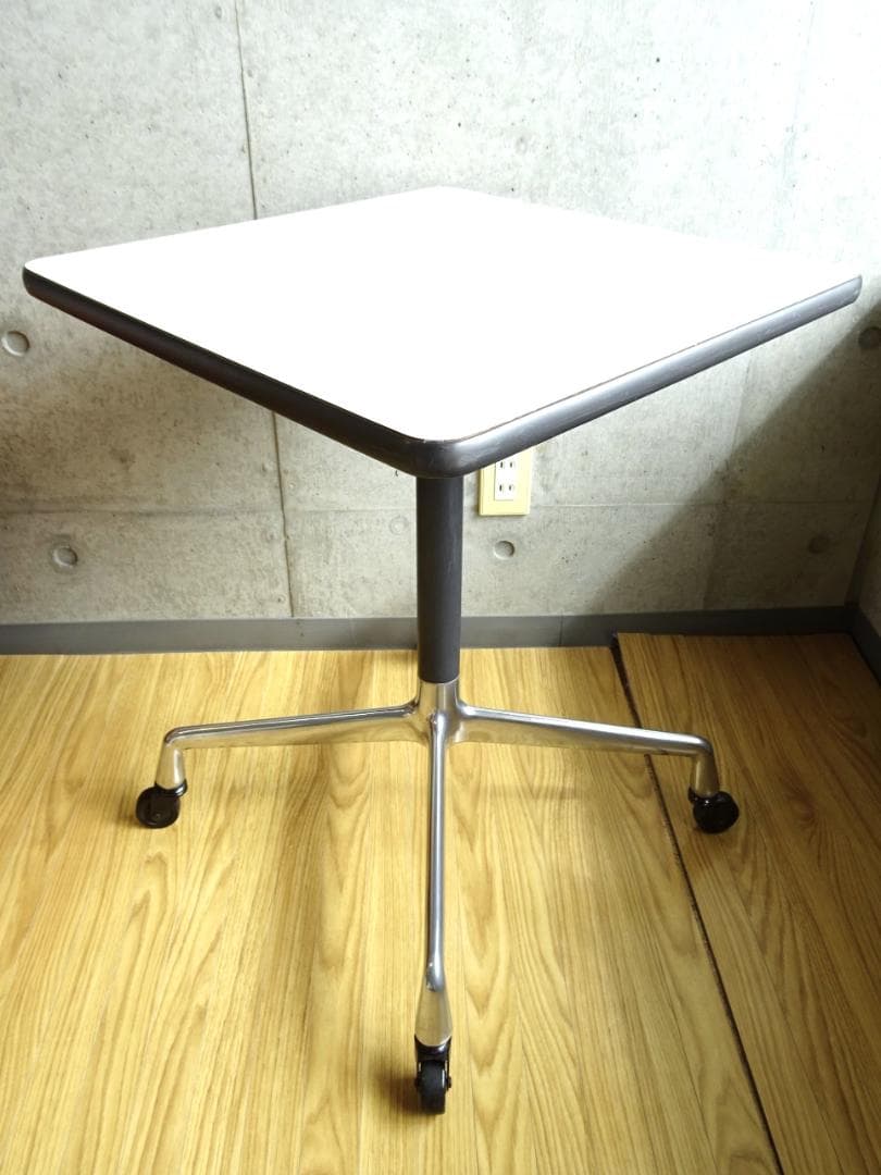 ■希少品■ herman miller ハーマンミラー社製 キャスターテーブル