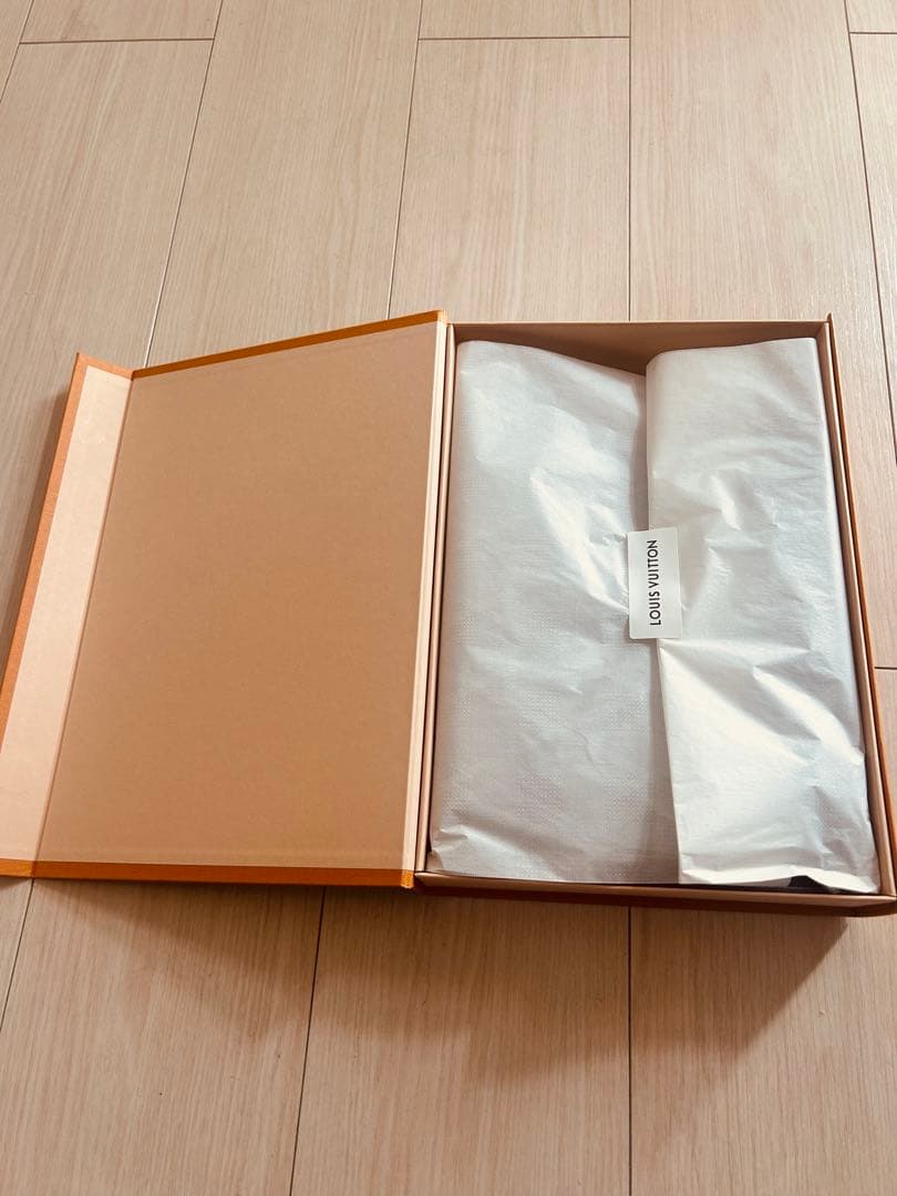 紀*子様 Louis Vuitton グレー チェック マフラー