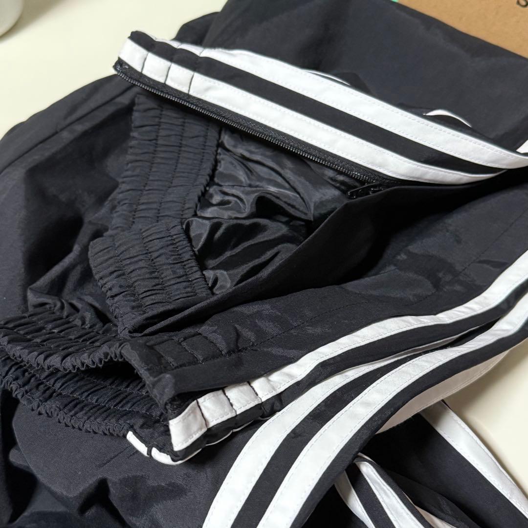 アディダス　トラックパンツ　新品タグ付き