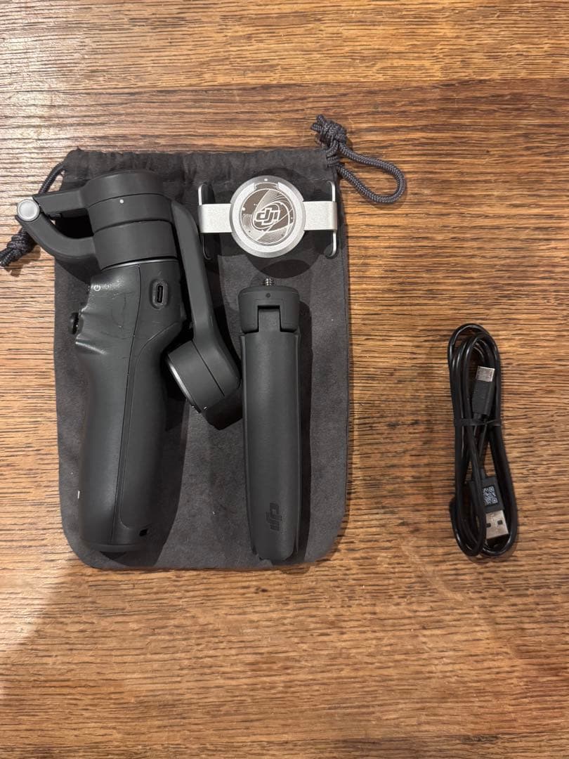 ライトクランプ付き！DJI Osmo Mobile 6