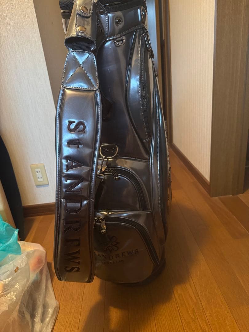 さやST ANDREWS グレー エナメルキャディバッグ　中古