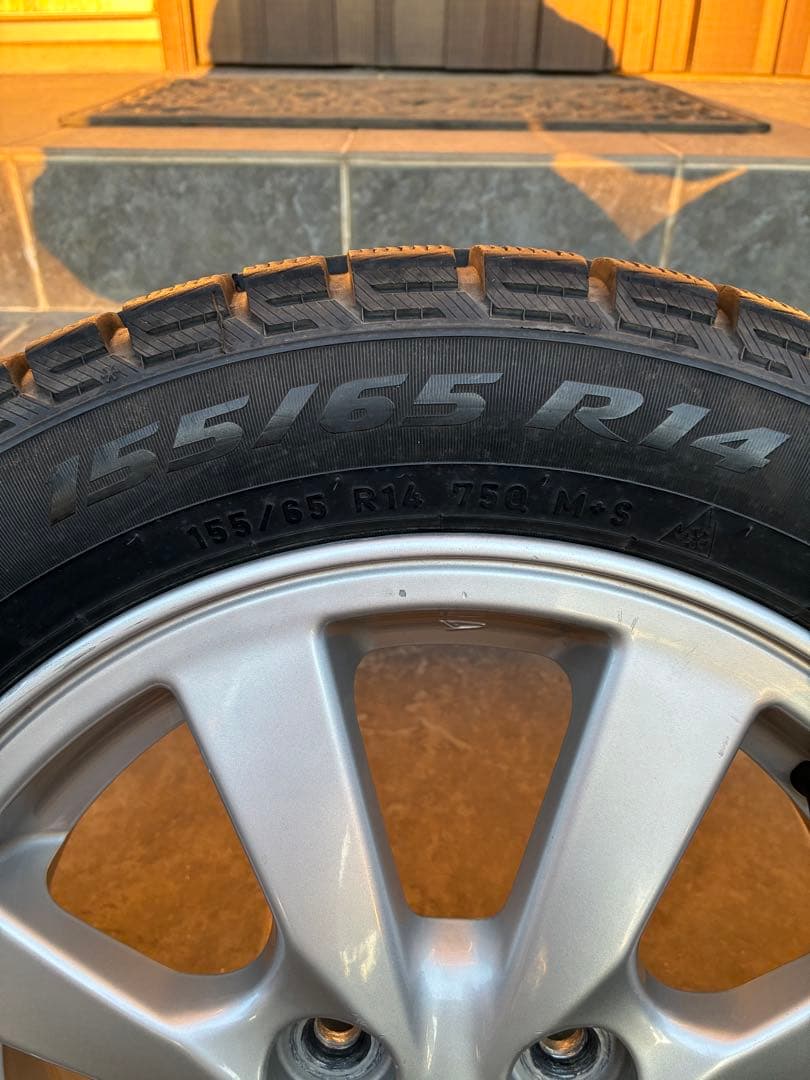 155/65R14 スタッドレスタイヤ アルミホイールの４本セット