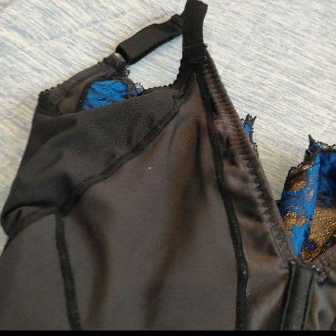 乃南　マルコロングブラジャーE70