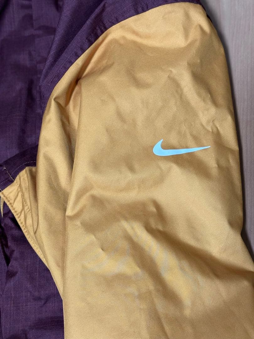 NIKE スノーボードジャケット L-G バーガンディ/イエロー　未使用