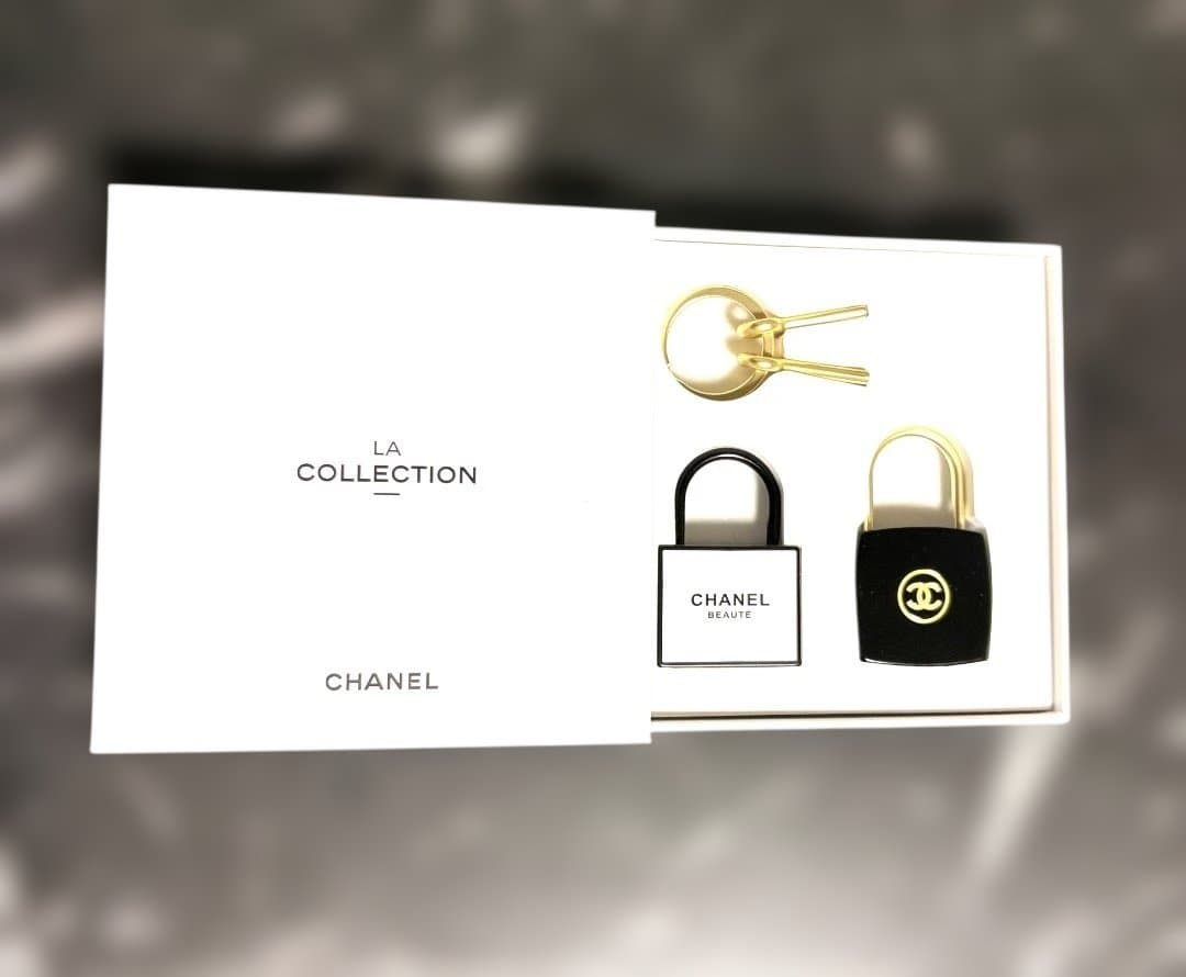 【新品】CHANEL LA COLLECTION キーホルダー