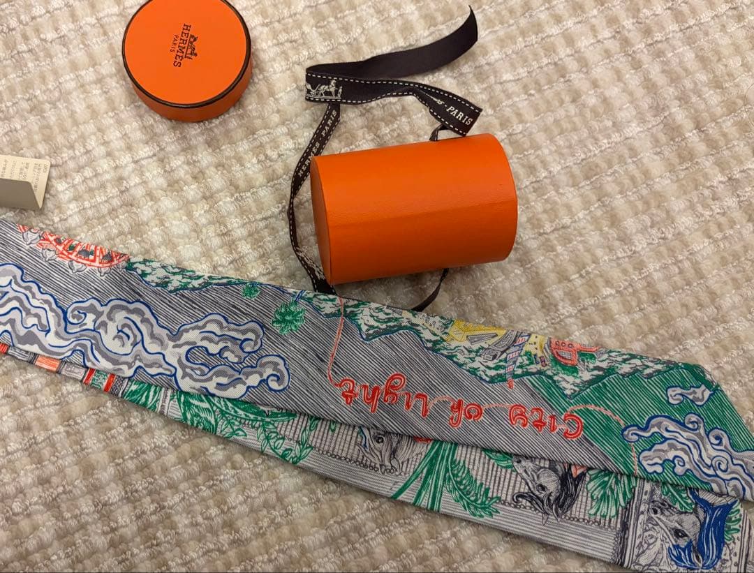 新品❗️エルメス　ツイリー 《シティー・オブ・ライト》