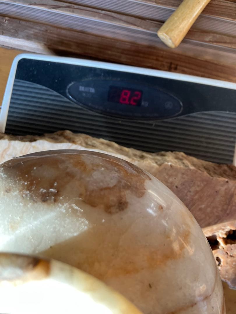 鍾乳石製 花瓶 クリーム色と茶色のストライプ