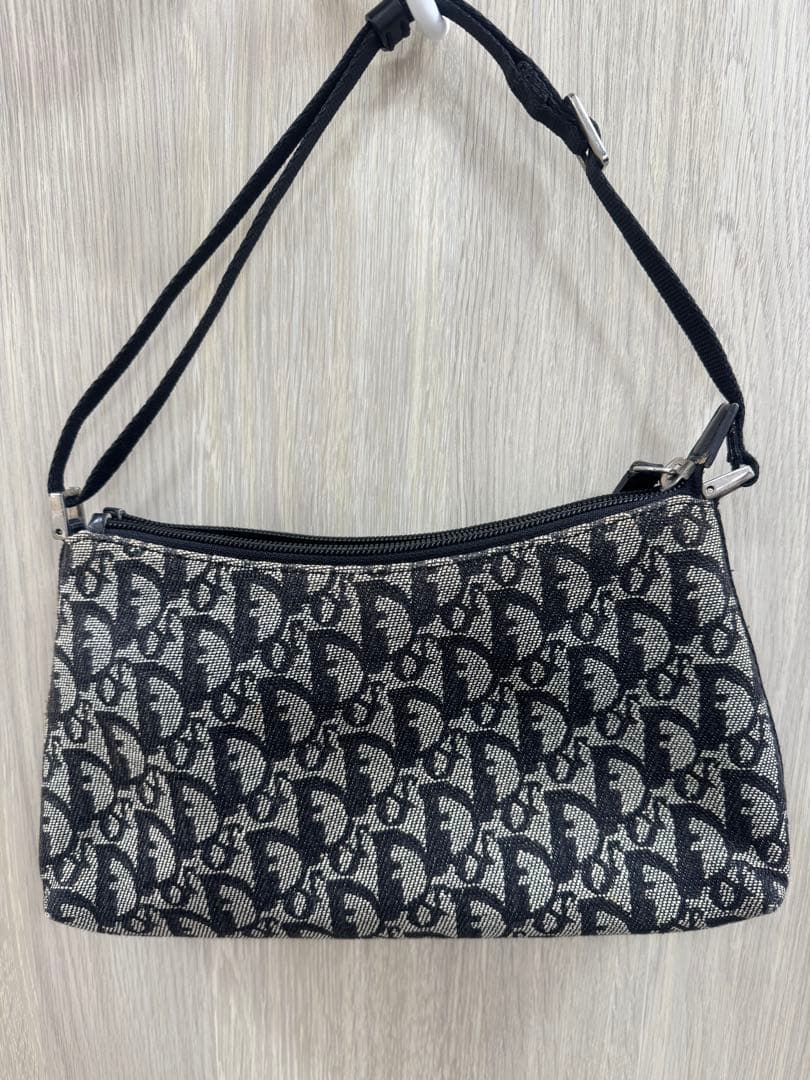 クリスチャンディオール