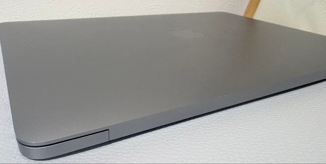 【ジャンク】MacBook Pro(2018/2019)液晶故障／外部出力のみ