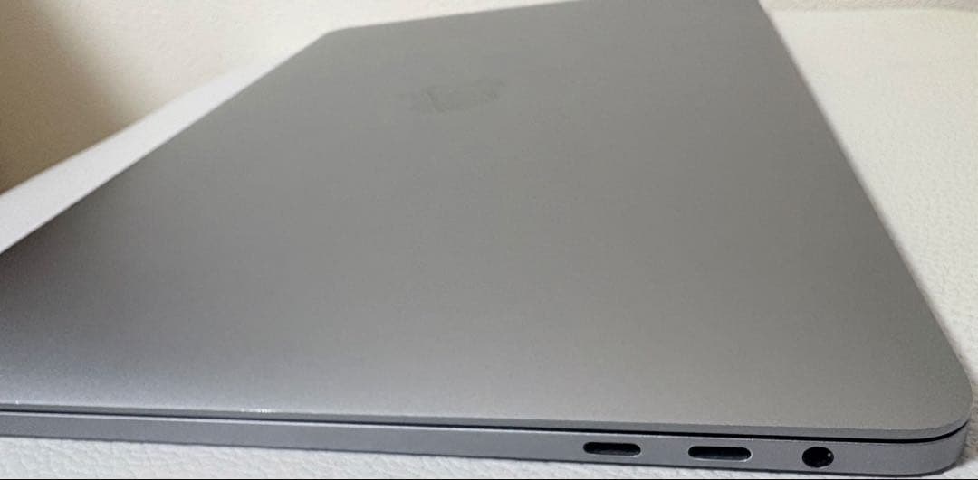 【ジャンク】MacBook Pro(2018/2019)液晶故障／外部出力のみ